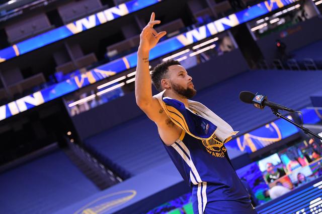 弗格35分辽宁胜山东 贺希宁16分深圳负四川