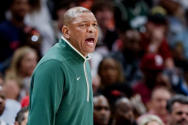 张帆17分费尔德23分北控险胜上海 闫鹏飞23+10