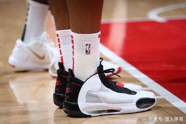 胡金秋0.8秒绝平广厦加时险胜北京 吉林胜浙江